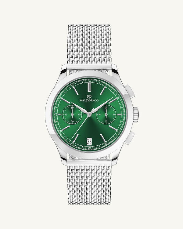 A round mens watch in rhodium-plated silver from Waldor & Co. with deep-green sunray dial and a second hand. Seiko movement. The model is Chrono 39 Sardinia 39mm.