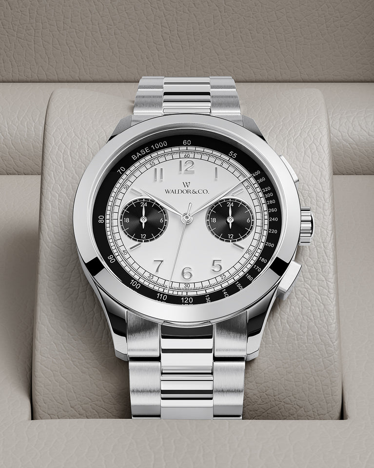 A round mens watch in rhodium-plated silver from Waldor & Co. with black and white sunray dial and a second hand. Seiko movement. The model is Chrono 39 Panda Ltd. Edition