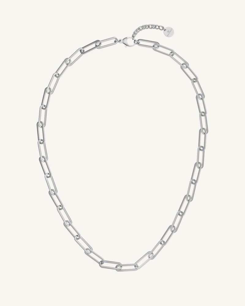 A Chain Necklace in polished Silver plated-316L stainless steel from Waldor & Co. The model is Mirihi Chain Polished