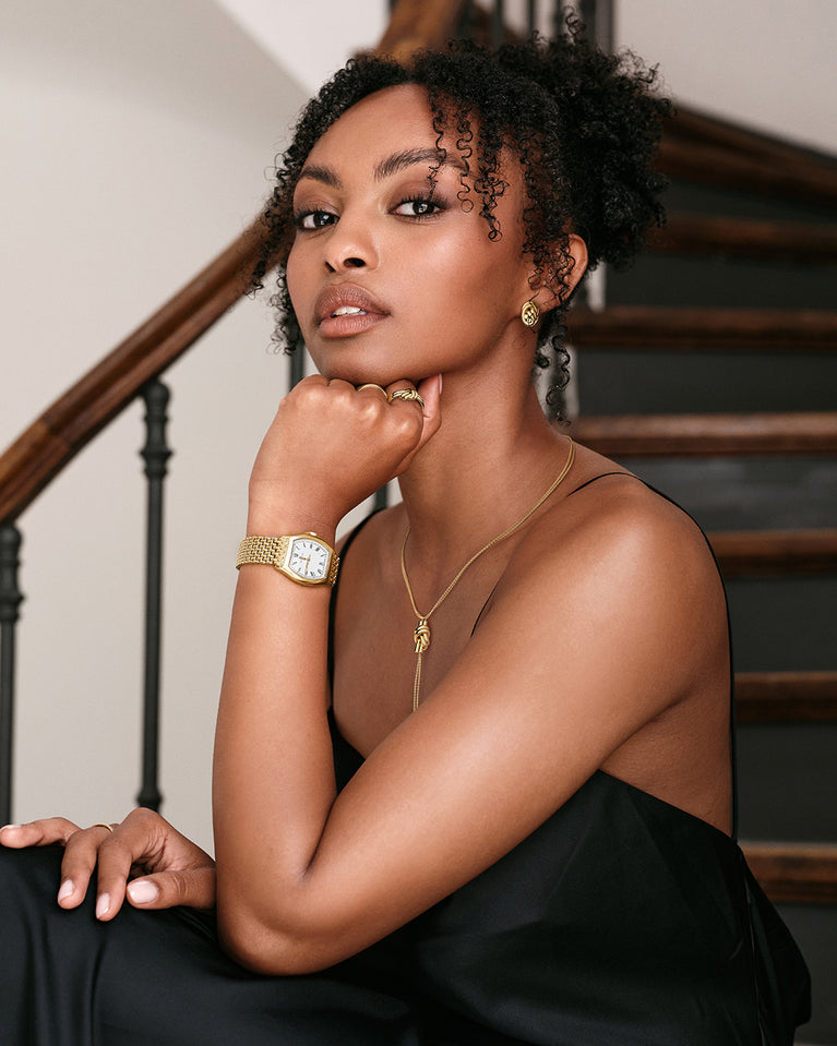  Necklace in gold plated-316L stainless steel from Waldor & Co. The model is Dual Knot Necklace Polished.